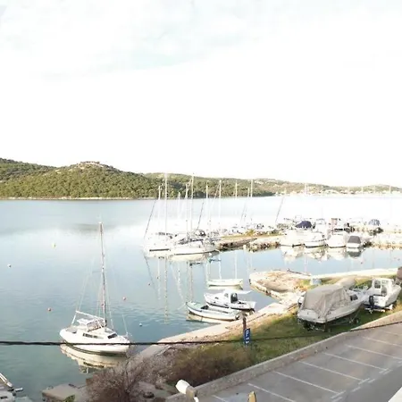 In With Sea View, Balcony, Air Conditioning, Wifi Apartmán