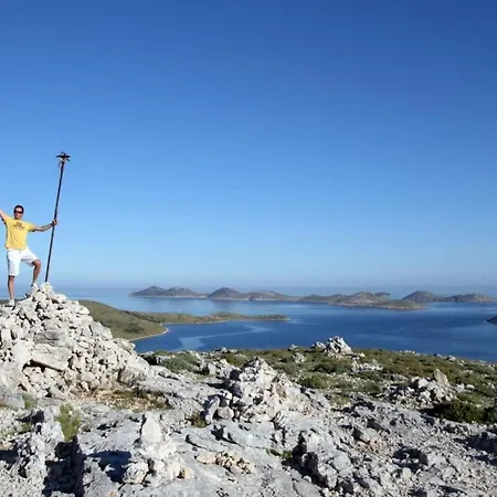 Apartment In With Sea View, Balcony, Air Conditioning, Wifi