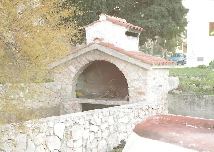 In With Sea View, Balcony, Air Conditioning, Wifi