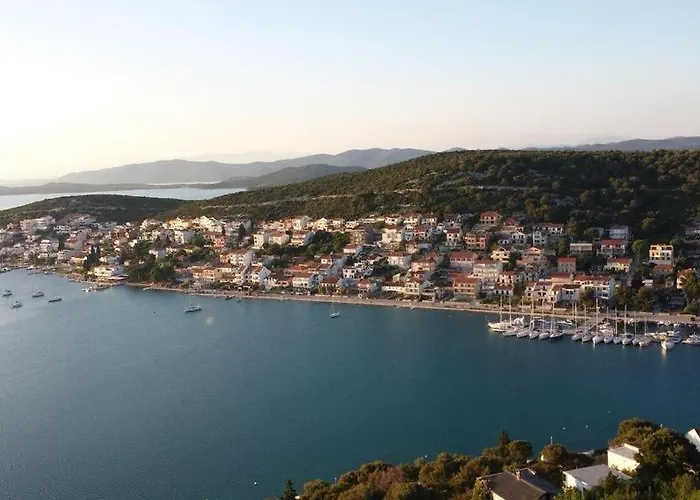 In With Sea View, Balcony, Air Conditioning, Wifi Apartamento Tisno