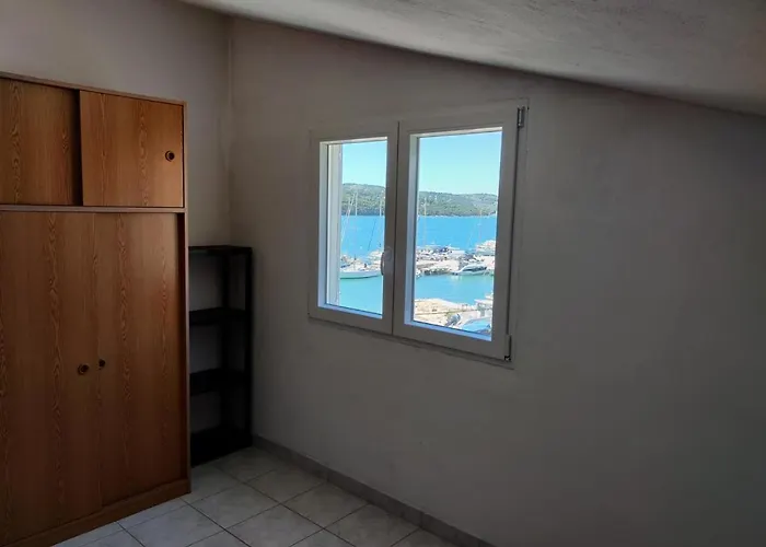 Apartamento In With Sea View, Balcony, Air Conditioning, Wifi